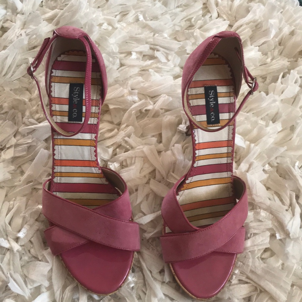 Pink open tied heels for summer!